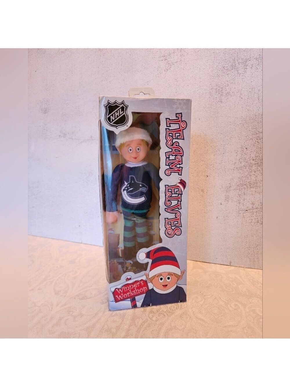 Winner's Workshop Team Elves Vancouver Canucks Officially Licensed NHL Elf, NEW